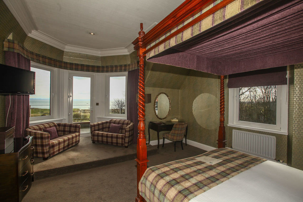 Old Manor Hotel Lundin Links Luaran gambar